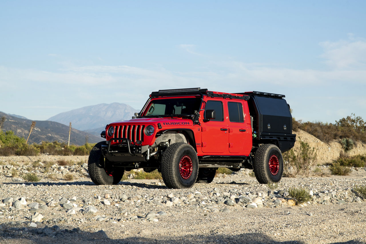 2021 Jeep Gladiator - Fuel RINCON BEADLOCK - Red | Wheel Pros